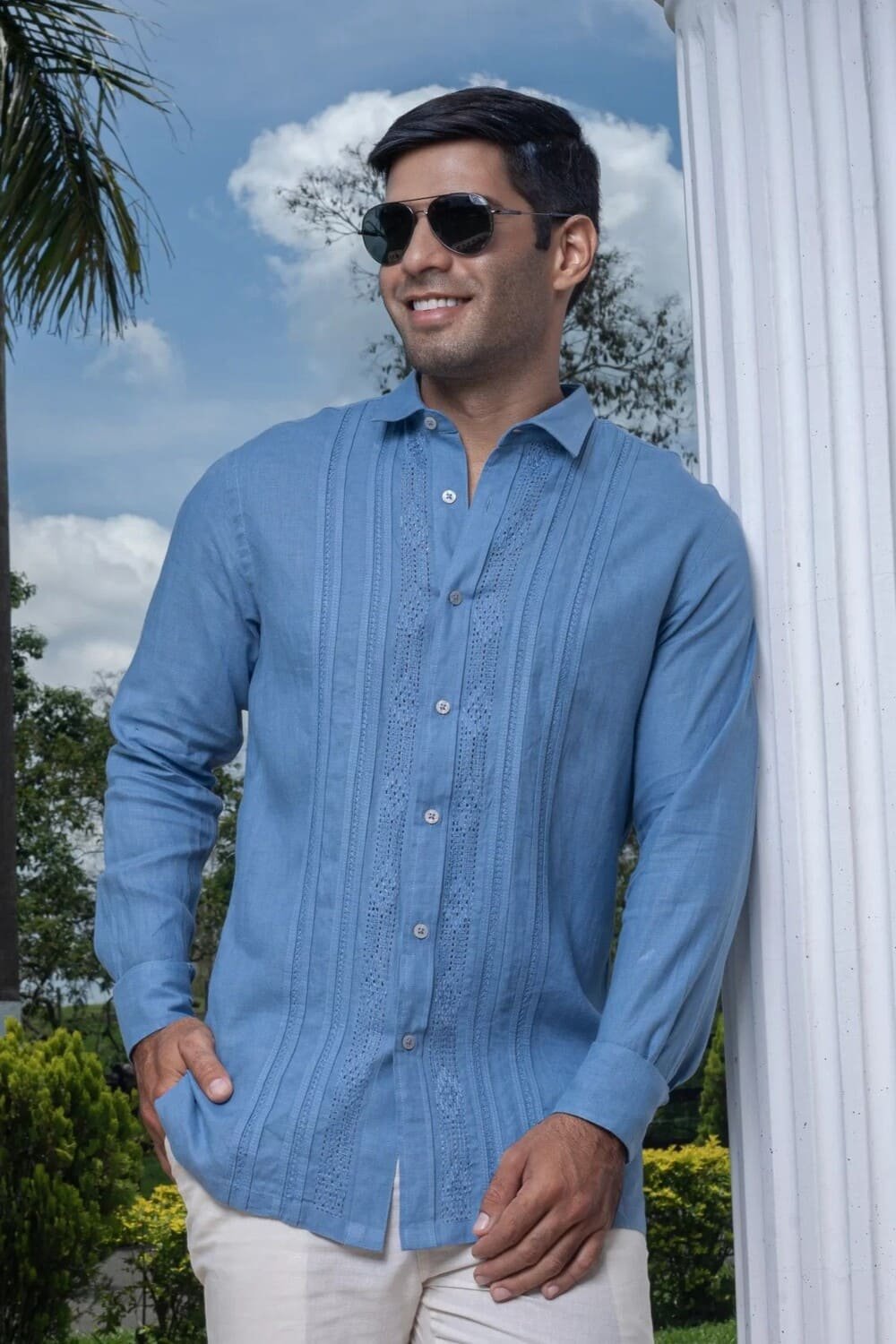 Camisa Guayabera Azul Indigo Manga Larga - Colección 2024 La Vida en Guayabera 2 Camisa Guayabera Azul Indigo Manga Larga - Colección 2024 La Vida en Guayabera - Imagen 2