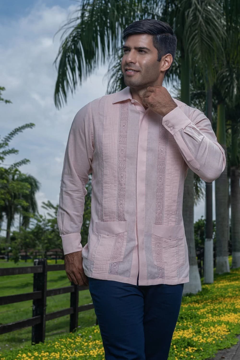 Camisa Guayabera Palo Rosa Manga Larga - Colección 2024 La Vida en Guayabera 1 Camisa Guayabera Palo Rosa Manga Larga - Colección 2024 La Vida en Guayabera