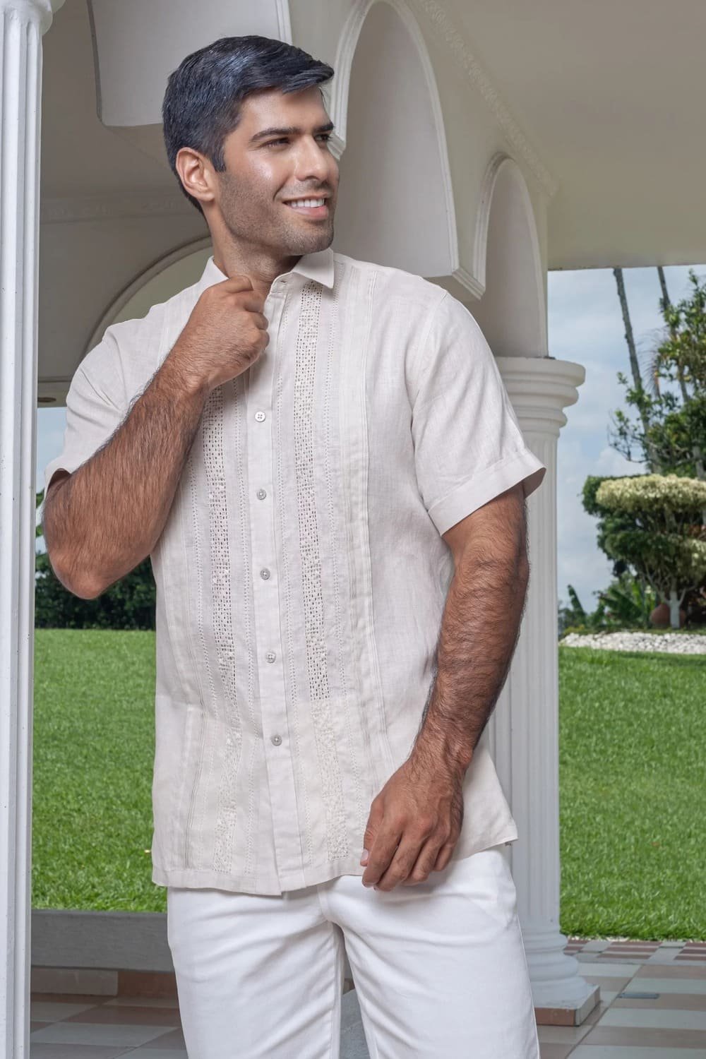 Camisa Guayabera Beige Manga Corta - Colección 2024 La Vida en Guayabera 2 Camisa Guayabera Beige Manga Corta - Colección 2024 La Vida en Guayabera - Imagen 2