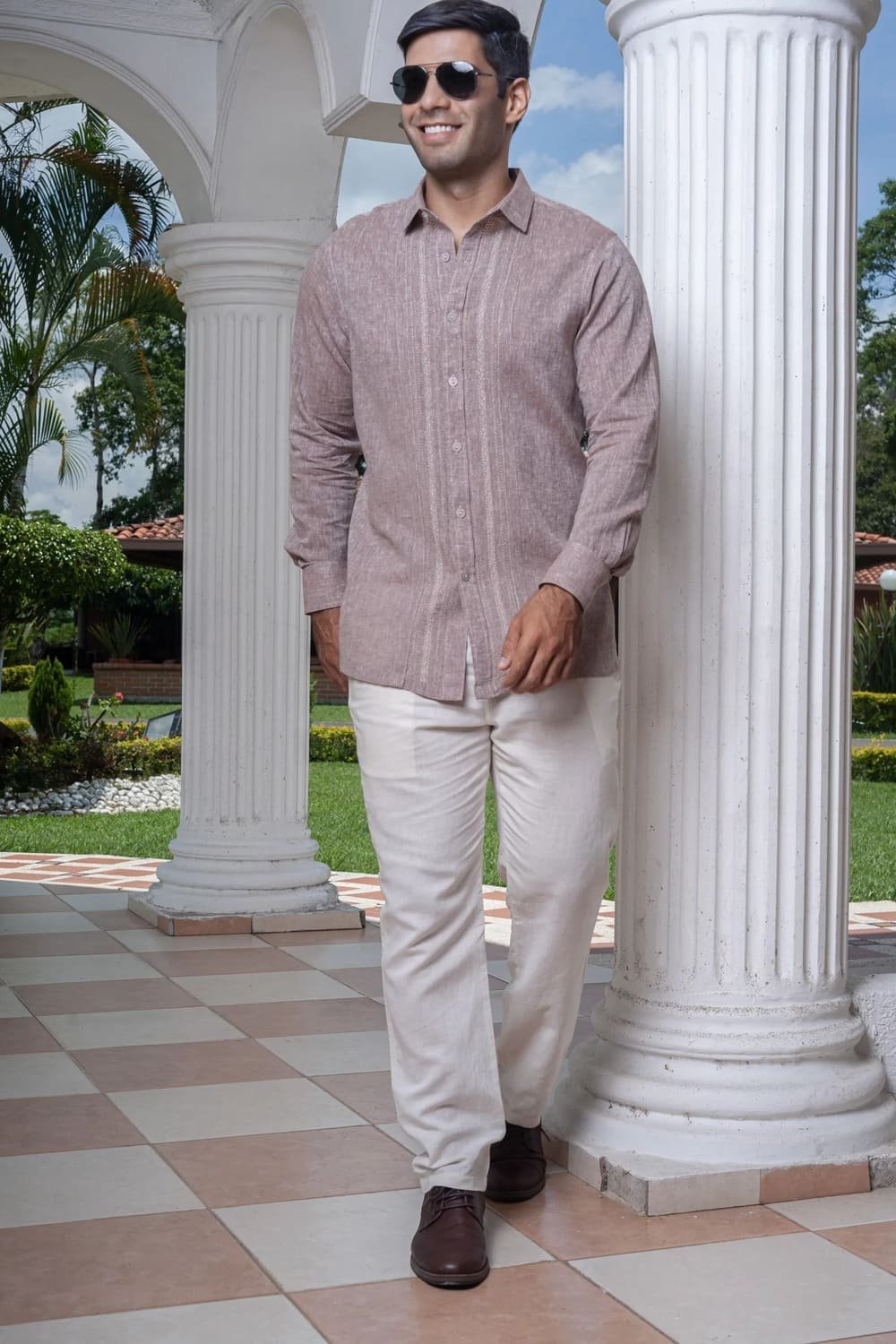 Camisa Guayabera Cafe Manga Larga - Colección 2024 La Vida en Guayabera 2 Camisa Guayabera Cafe Manga Larga - Colección 2024 La Vida en Guayabera - Imagen 2