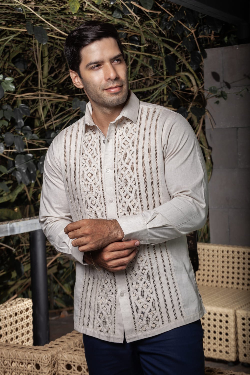 Camisa de Lino y Algodon Beige para Eventos Especiales 4 Camisa de Lino y Algodon Beige para Eventos Especiales - Imagen 4