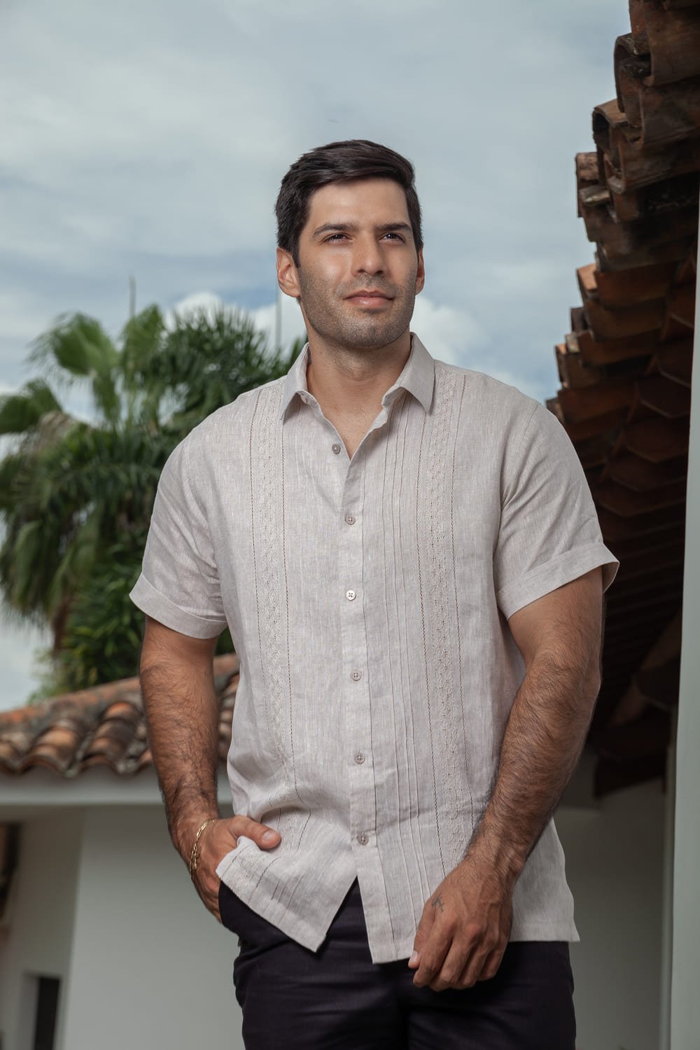 Guayabera Colombiana Elegante Manga Corta Cuello Angel 4 Guayabera Colombiana Elegante
