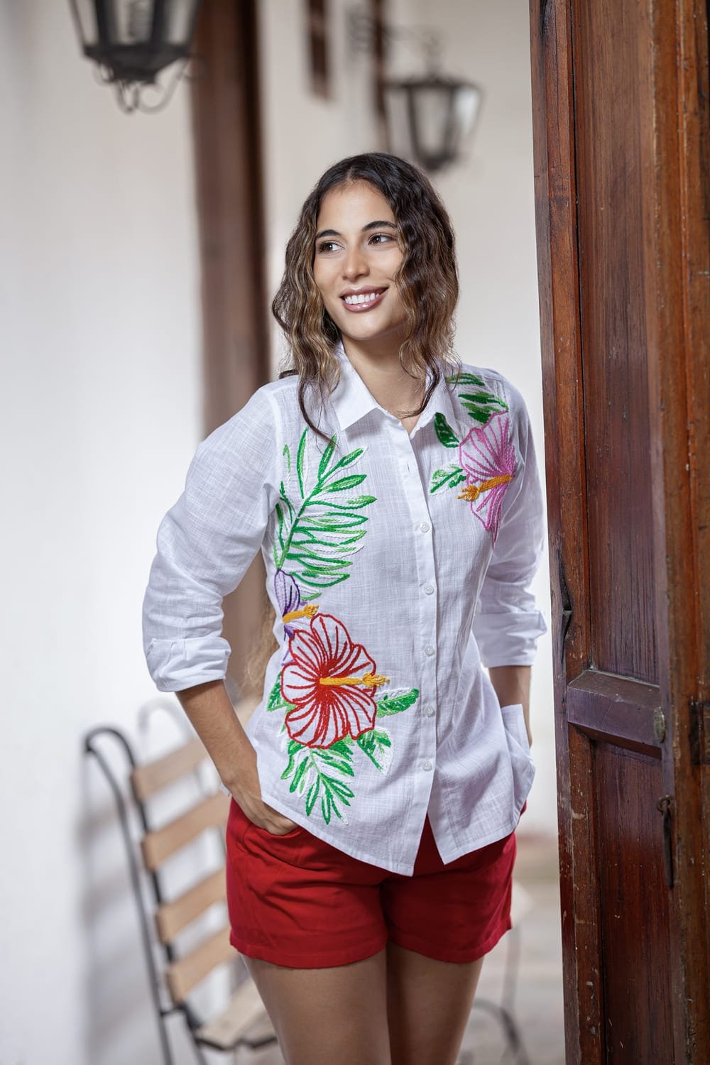 Camisa de Algodón Blanca con Flores Bordadas 5 Camisa de Algodón Blanca con Flores Bordadas - Imagen 5