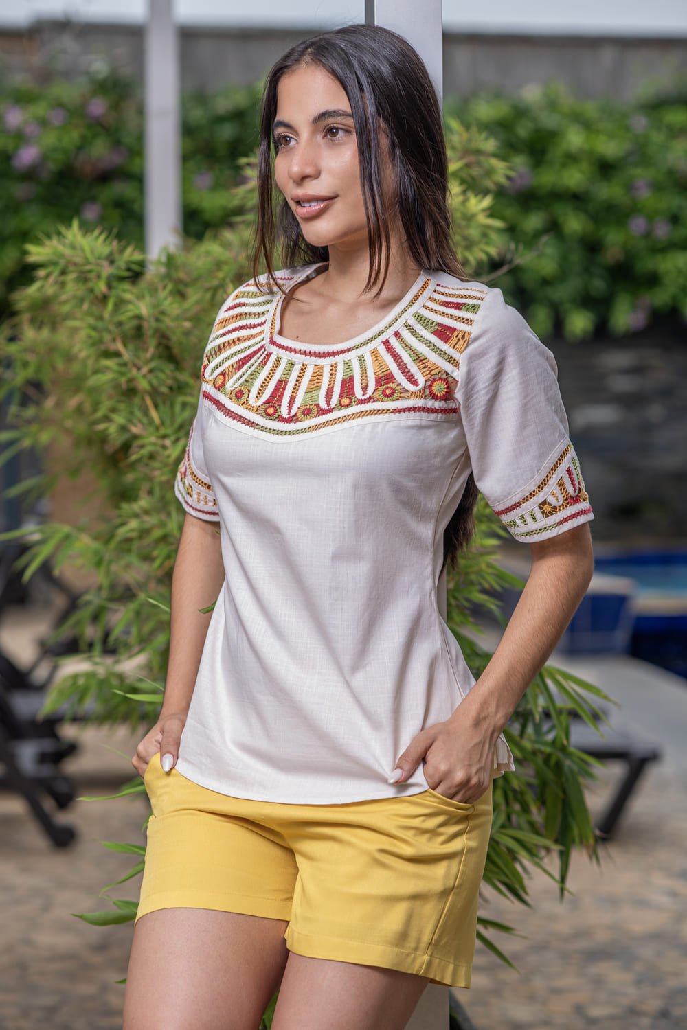 Blusa Artesanal Arena Bordada a Mano en Algodón Fortaleza 1 Blusa Artesanal Arena Bordada a Mano en Algodón Fortaleza