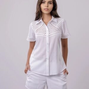BLUSA CAMISERA MANGA CORTA CON SESGOS BORDADO EN PATECABRA