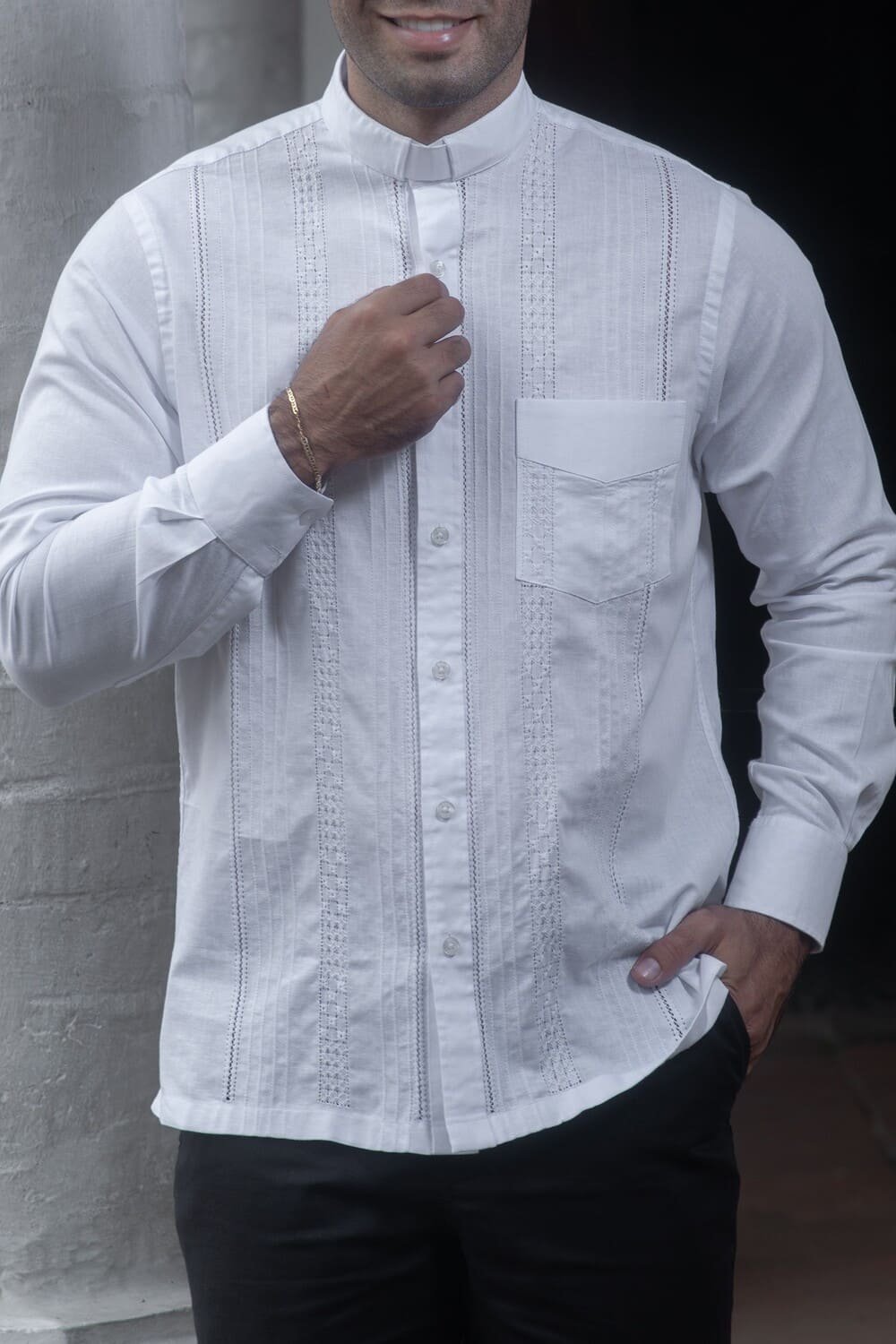 Guayabera Blanca CLERIMAN Calada y Randas - Colección 2025 - FE CLERIMAN - FRIXIO 2 Guayabera Blanca CLERIMAN Calada y Randas - Colección 2025 - FE CLERIMAN - FRIXIO - Imagen 2
