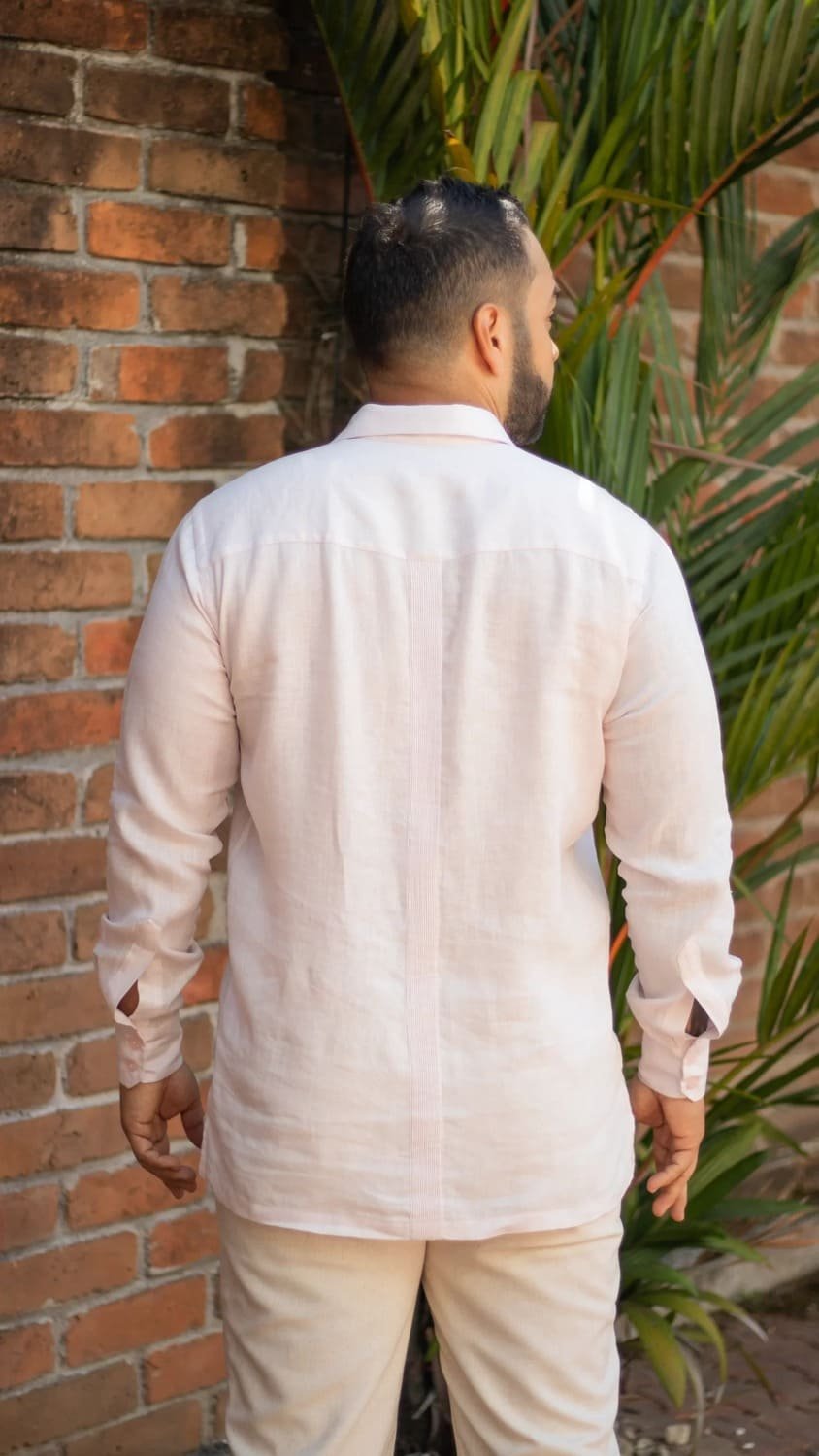 Guayabera Rosado Claro Calada Cuello Formal y Almilla- Coleccion 2024 - Raices - FRIXIO 2 Guayabera Rosado Claro Calada Cuello Formal y Almilla- Coleccion 2024 - Raices - FRIXIO - Imagen 2