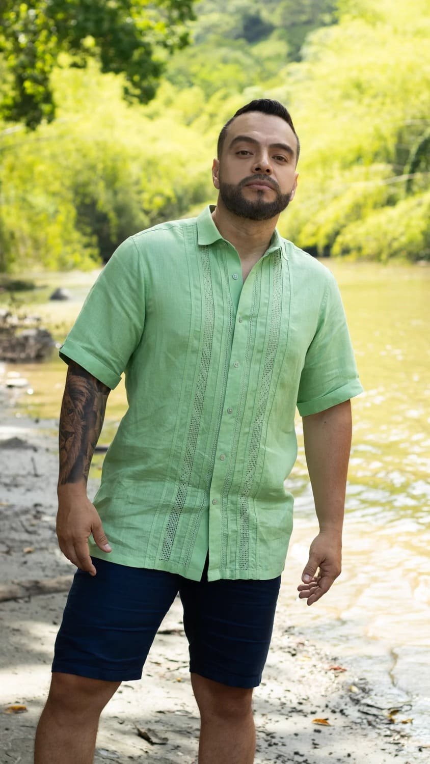 Guayabera Verde Manzana Calada Cuello de Ángel - Coleccion 2024 - Raices - FRIXIO 1 Guayabera Verde Manzana Calada Cuello de Ángel - Coleccion 2024 - Raices - FRIXIO