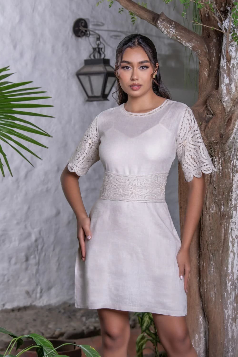 KAFLAN Vestido Blanco Bordado - Camino de Flores - Herencia del Sol - Nueva Coleccion 2024 1 KAFLAN Vestido Blanco Bordado - Camino de Flores - Herencia del Sol - Nueva Coleccion 2024